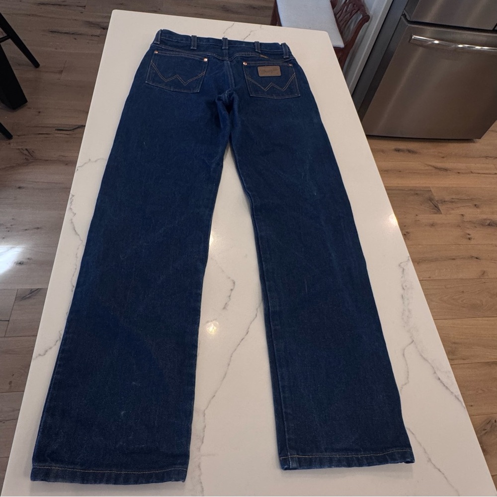 Wrangler Men's Sz 32x33 13 MWZ Cowboy Cut dark denim Straight Jeans - Picture 4 of 14